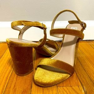Size 9 BP. Gold velvet heels bought from Nordstrom rack. Brand new, never worn.